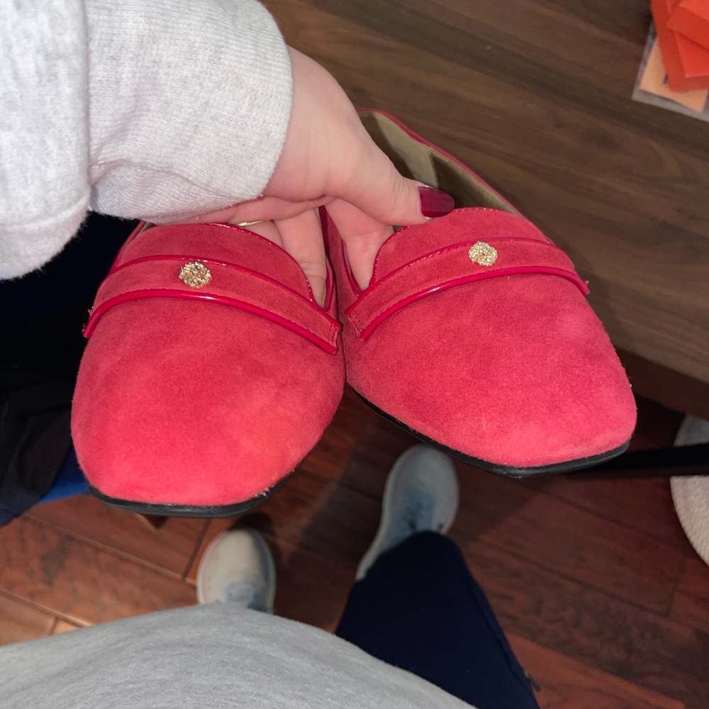 Red flats - Picture 2 of 4